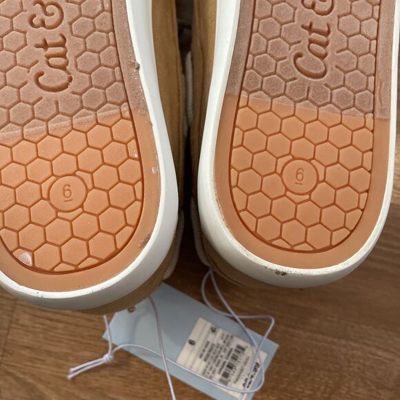 Cat & Jack Kids Boat Shoes Beige Size 6 Sneakers NIB - Picture 13 of 14